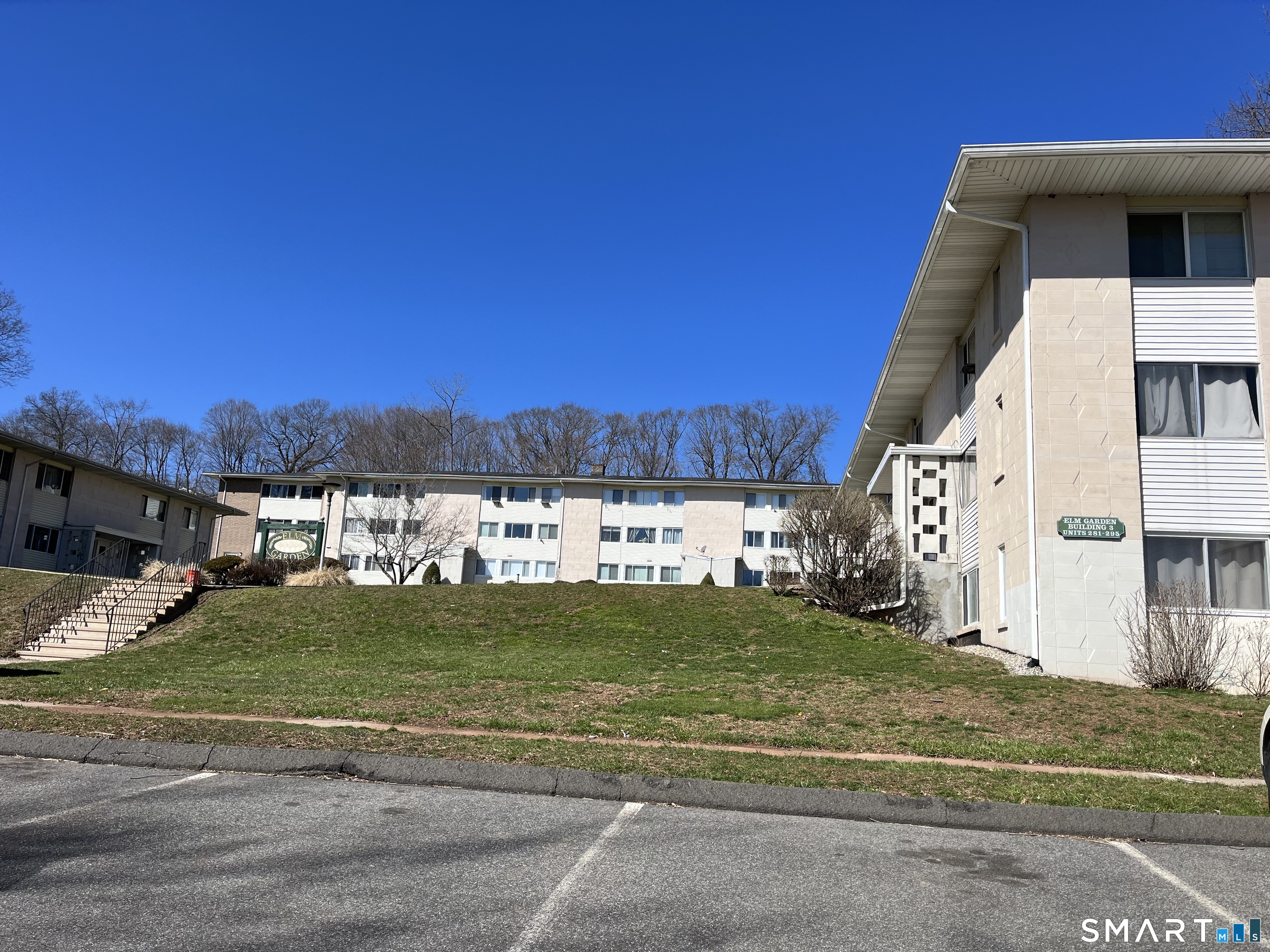32 Sigwin Circle Wallingford CT 06492