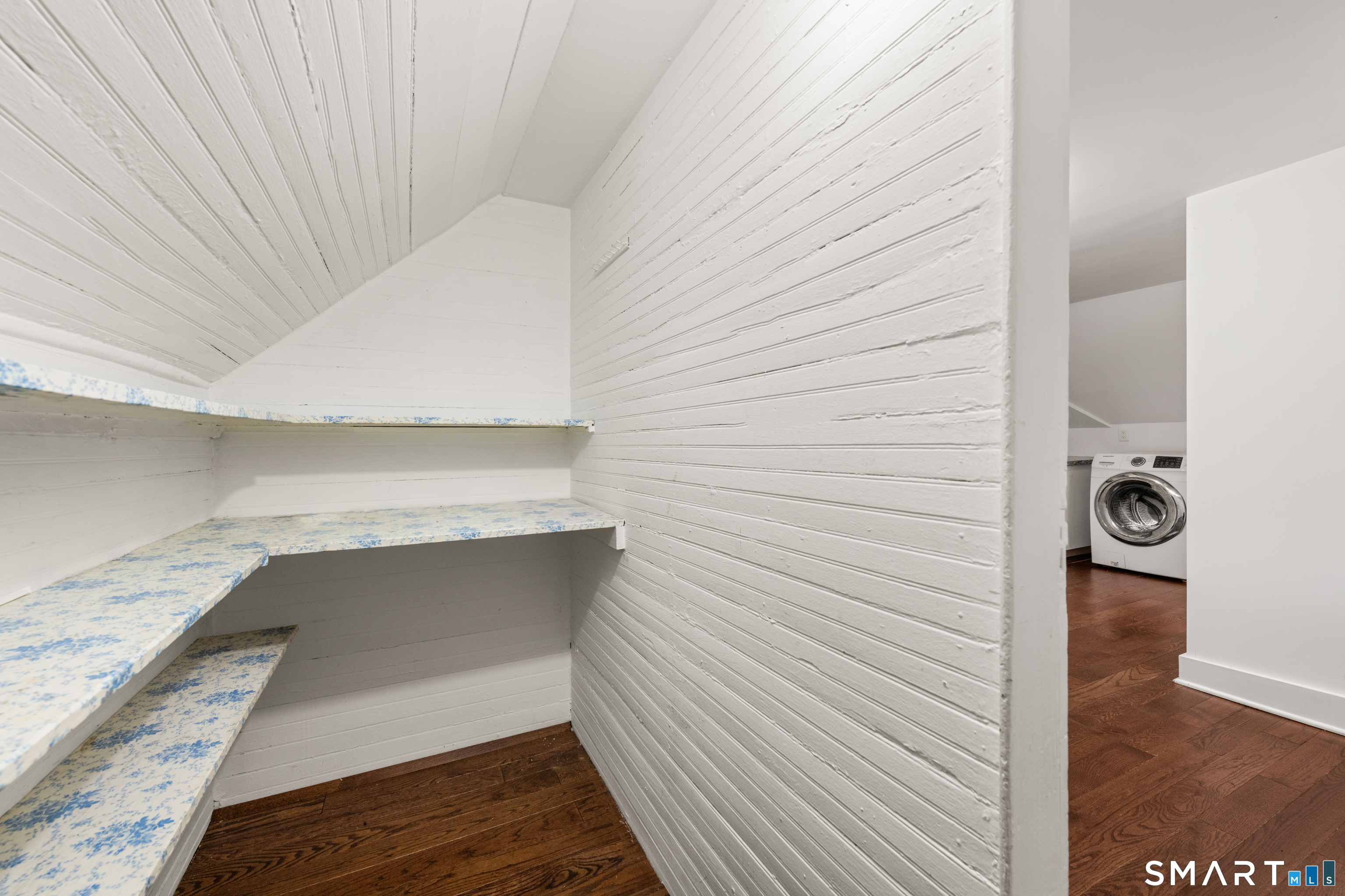 318 Suburban Avenue Fairfield CT 06825