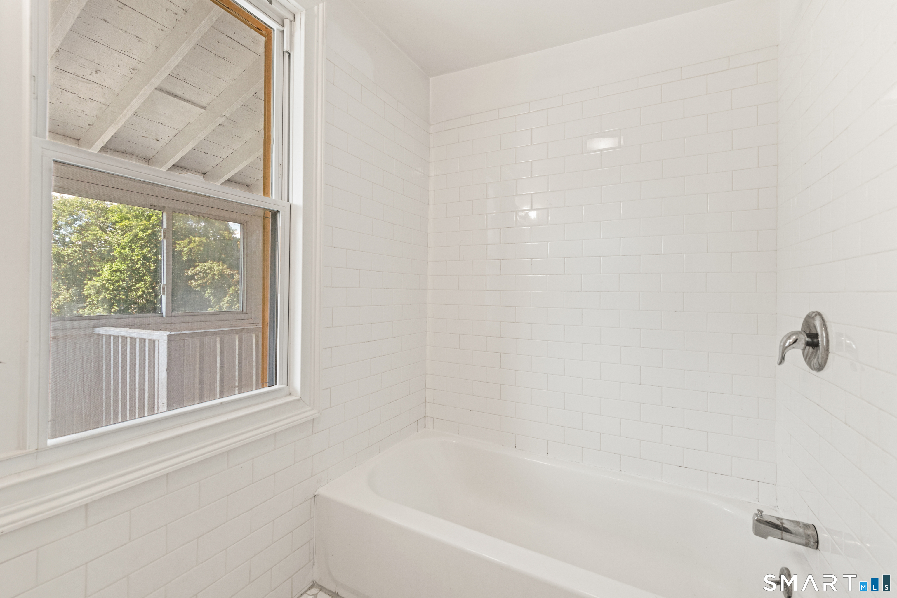 318 Suburban Avenue Fairfield CT 06825