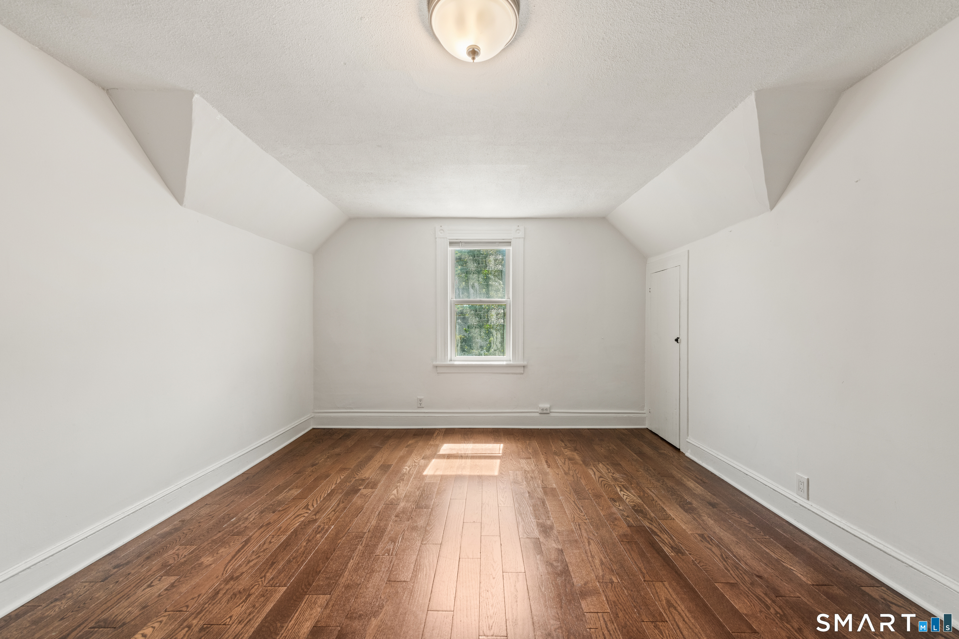 318 Suburban Avenue Fairfield CT 06825