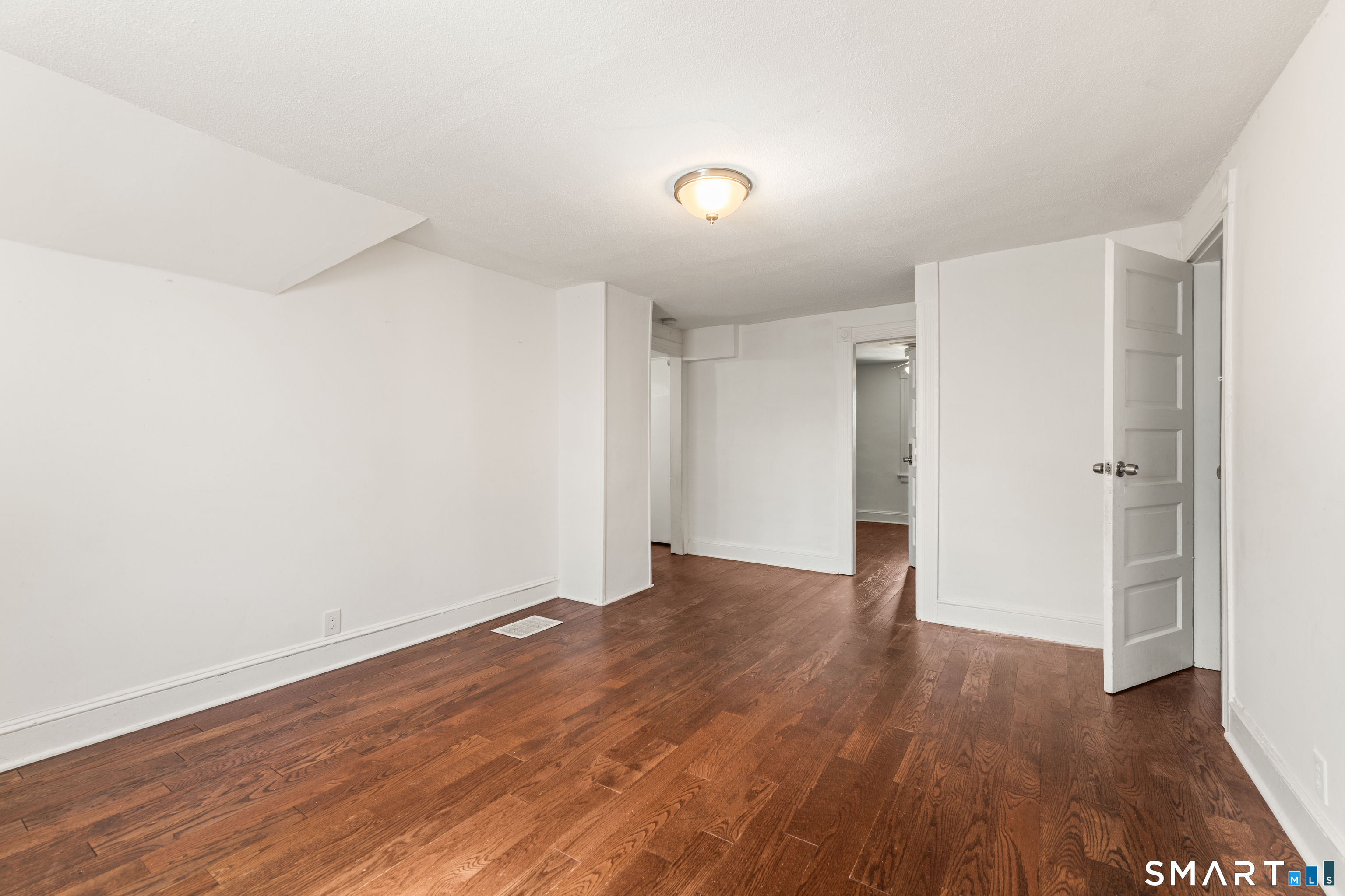 318 Suburban Avenue Fairfield CT 06825