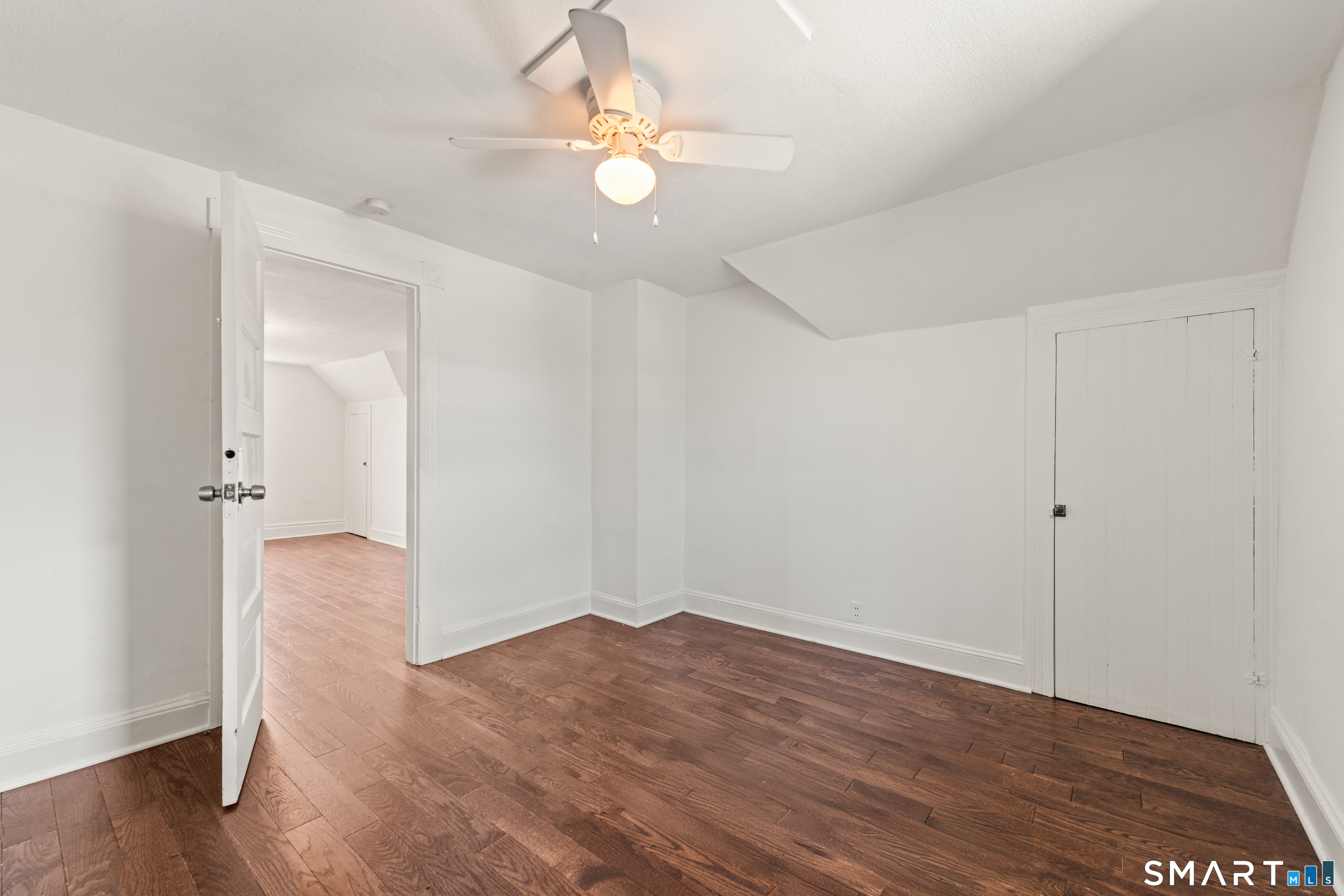 318 Suburban Avenue Fairfield CT 06825