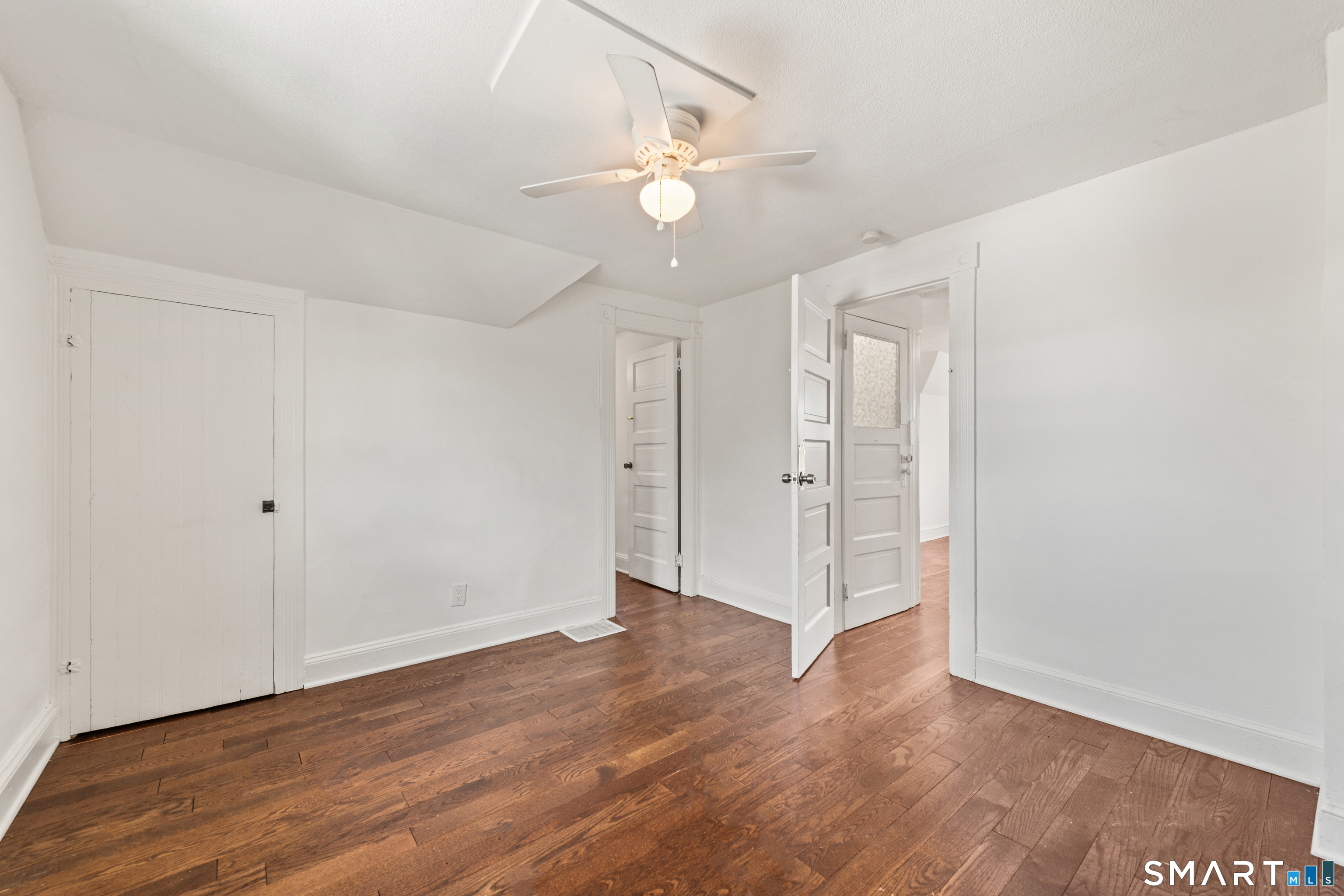 318 Suburban Avenue Fairfield CT 06825