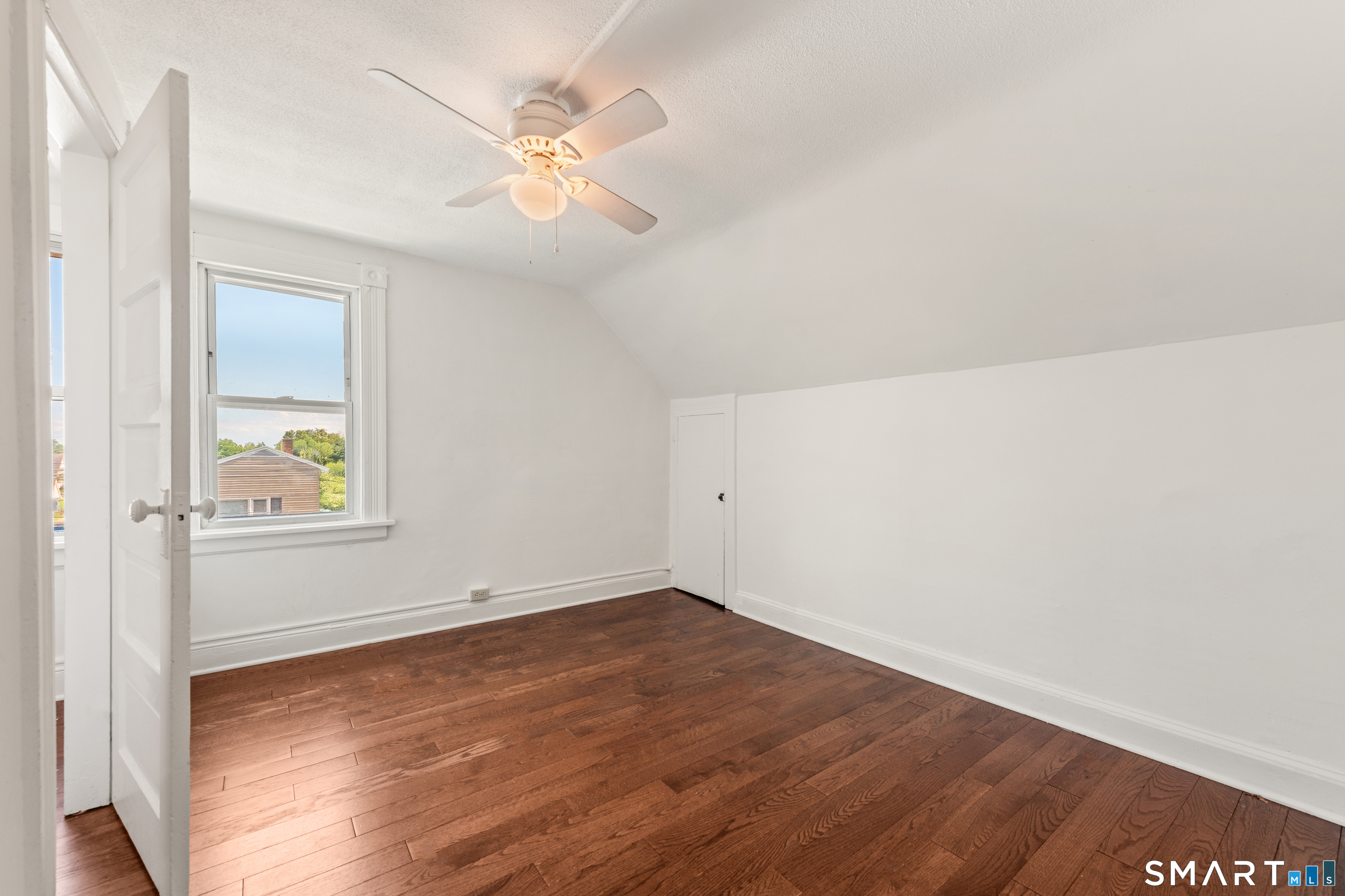 318 Suburban Avenue Fairfield CT 06825