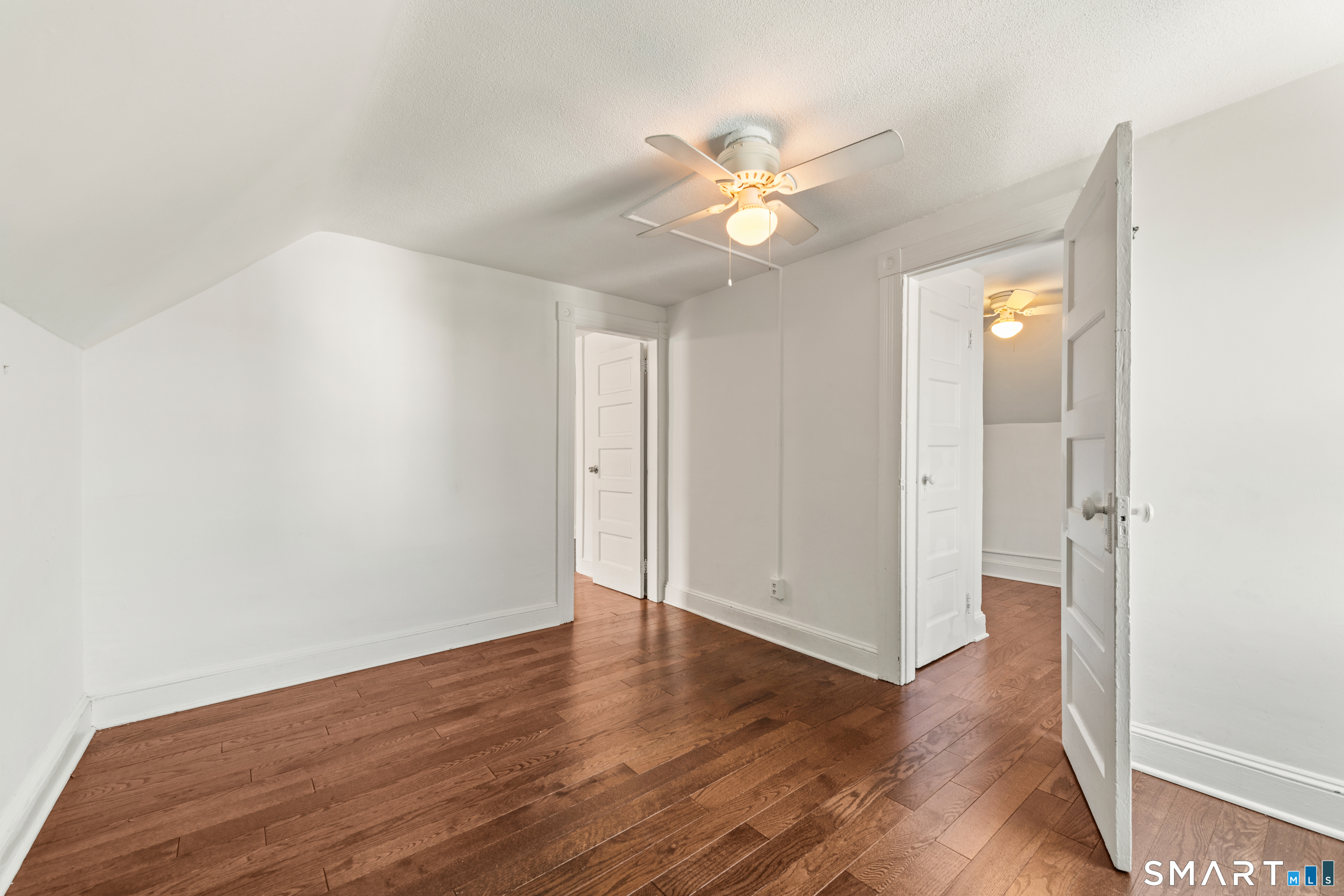 318 Suburban Avenue Fairfield CT 06825