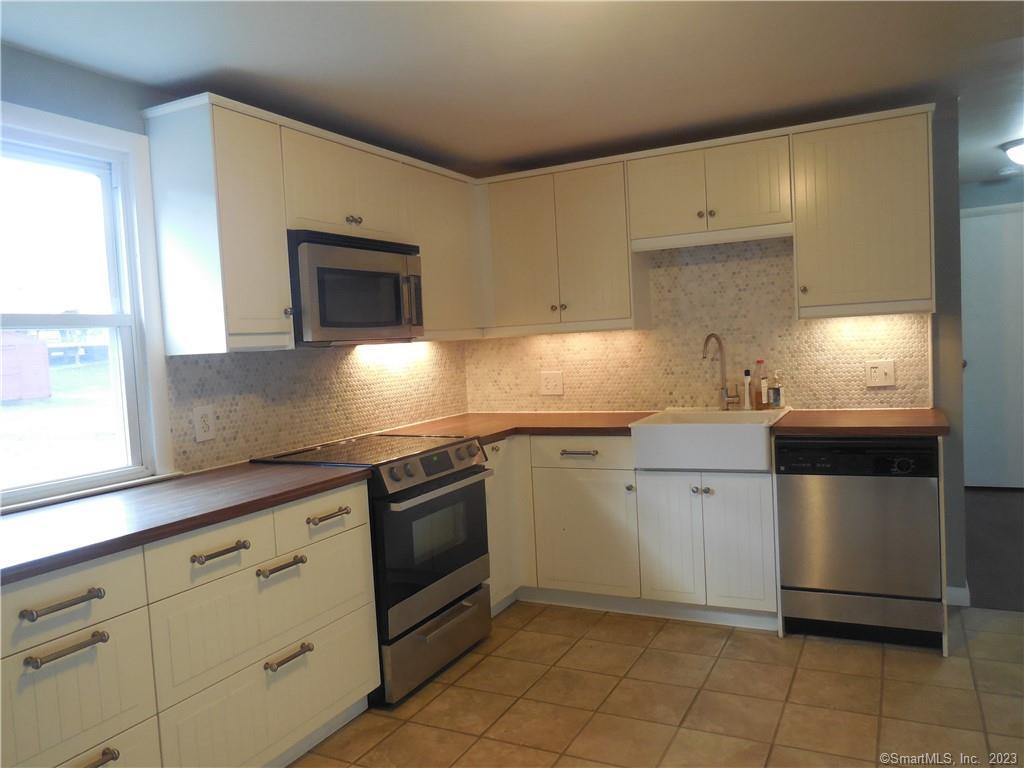 215 Fowler Avenue Middletown CT 06457