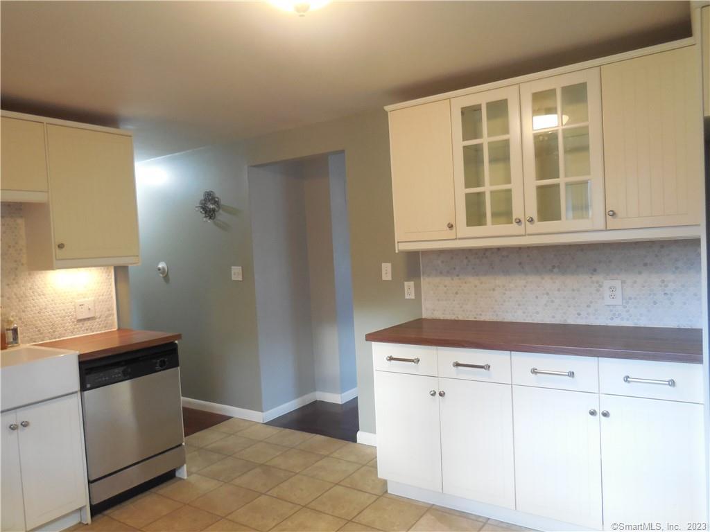 215 Fowler Avenue Middletown CT 06457