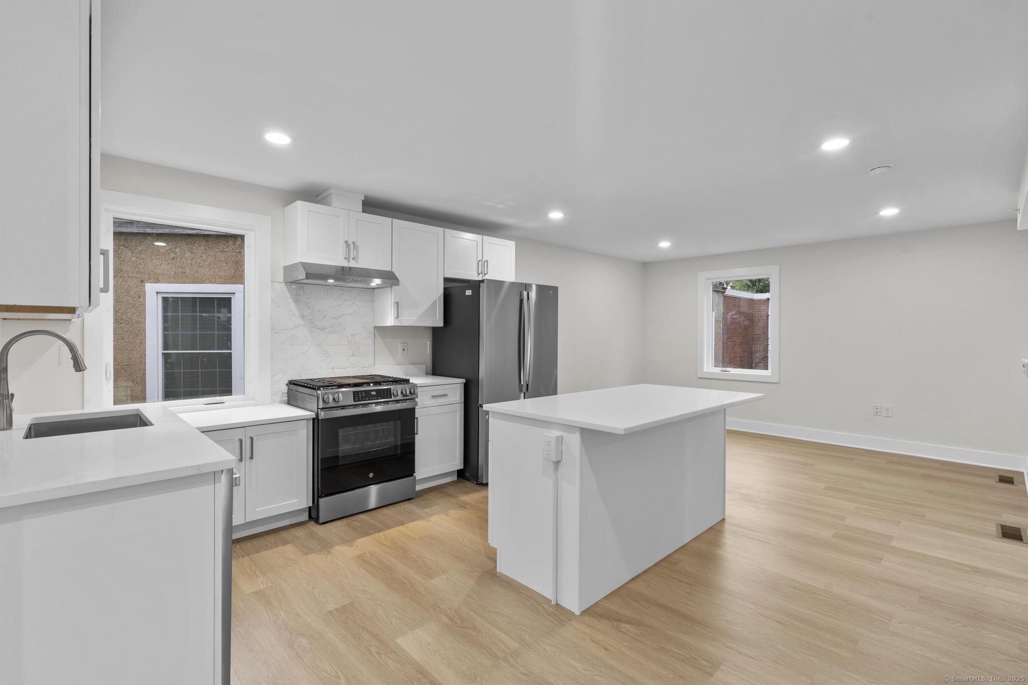 1546 Chapel Street New Haven CT 06511