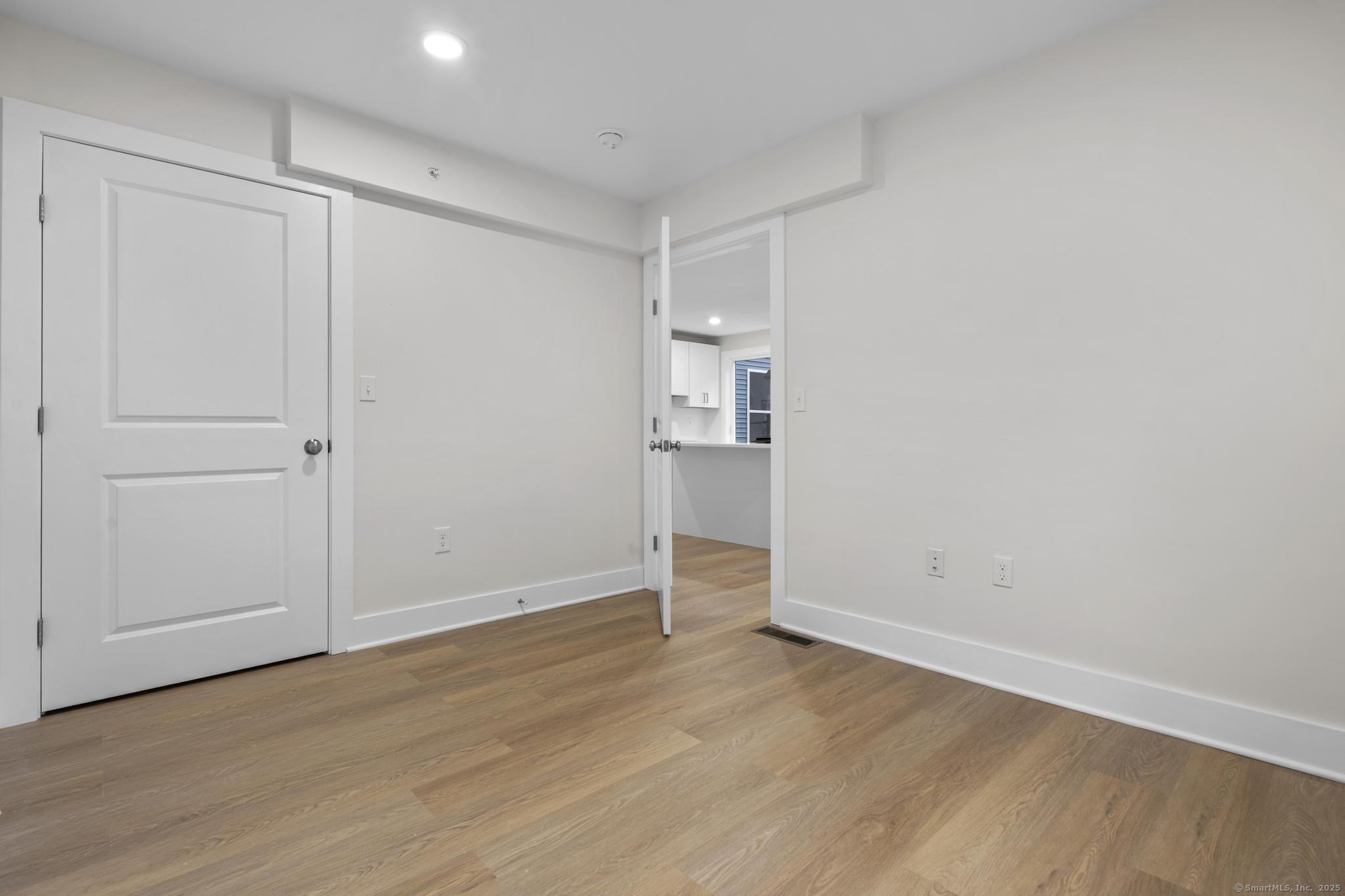 1546 Chapel Street New Haven CT 06511