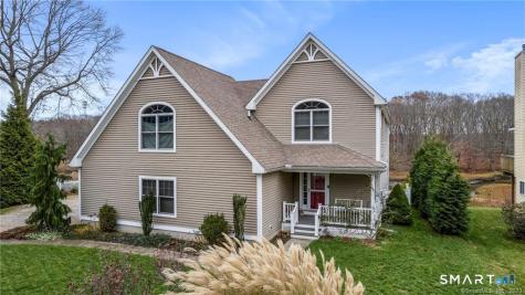 33 Marshfield Road East Lyme CT 06357