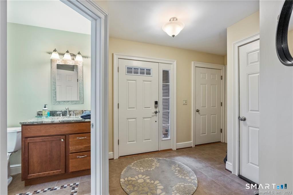 33 Marshfield Road East Lyme CT 06357