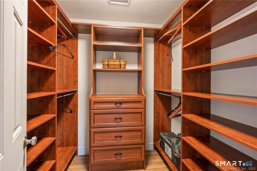 33 Marshfield Road East Lyme CT 06357