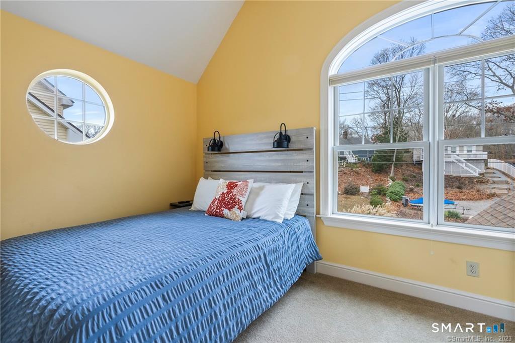 33 Marshfield Road East Lyme CT 06357