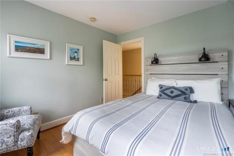 33 Marshfield Road East Lyme CT 06357