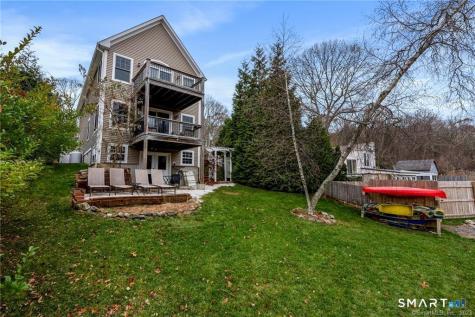 33 Marshfield Road East Lyme CT 06357
