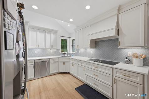 8 Bittersweet Drive Ledyard CT 06335