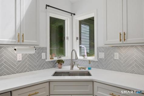 8 Bittersweet Drive Ledyard CT 06335