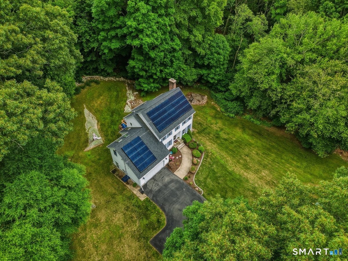 8 Bittersweet Drive Ledyard CT 06335