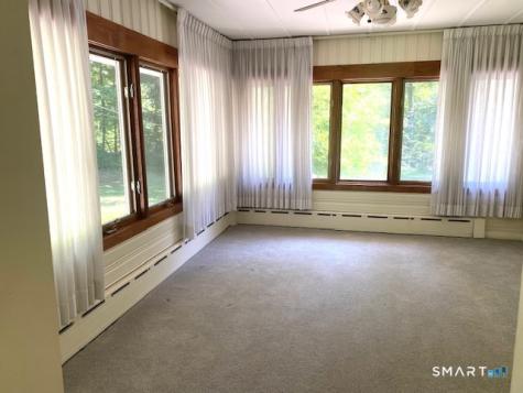 17 Pond Lane Trumbull CT 06611