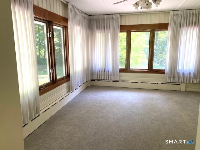 17 Pond Lane Trumbull CT 06611