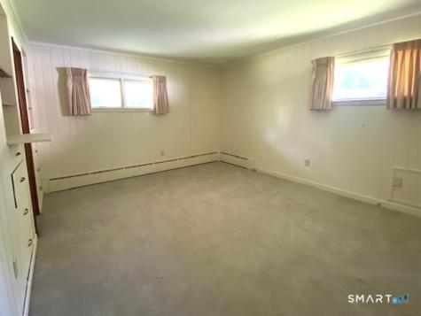 17 Pond Lane Trumbull CT 06611