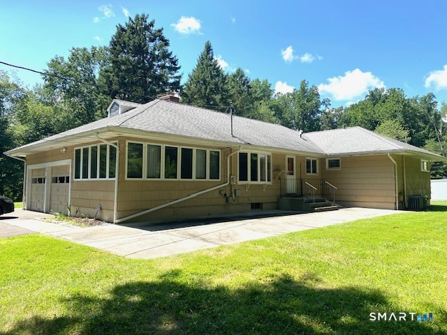 17 Pond Lane Trumbull CT 06611
