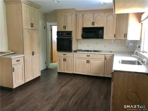 17 Pond Lane Trumbull CT 06611
