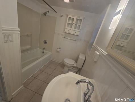 97 Fairview Avenue Groton CT 06340