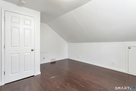 124 Minturn Place Bridgeport CT 06606