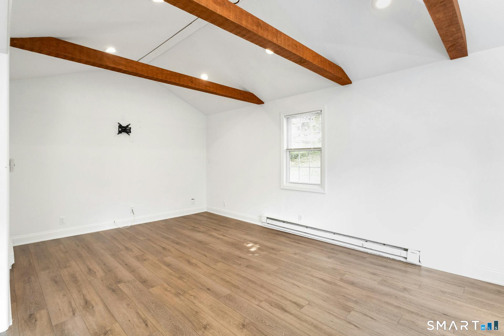 124 Minturn Place Bridgeport CT 06606