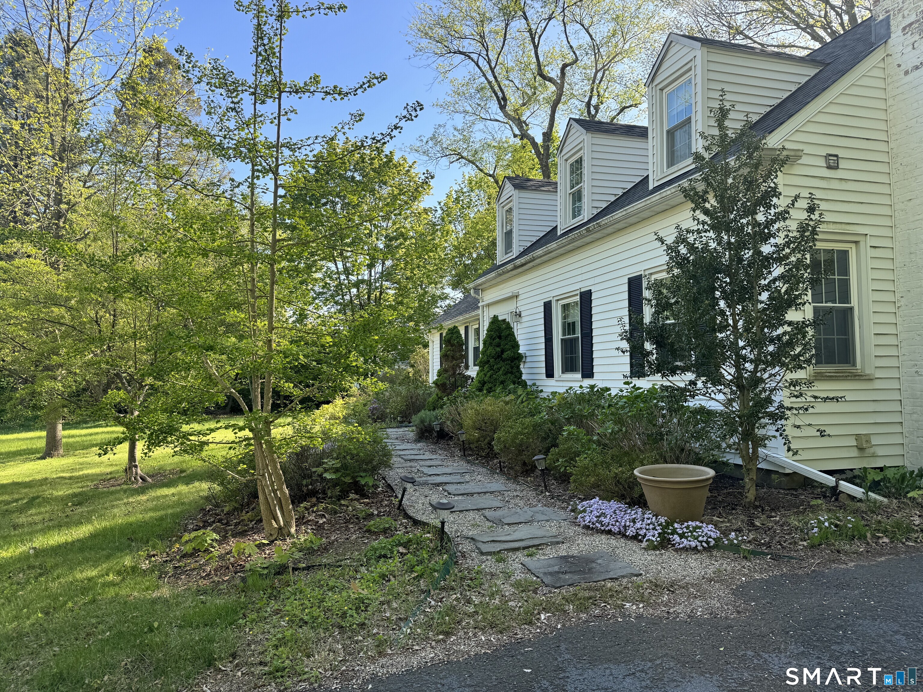 330 Ridge Road Hamden CT 06517