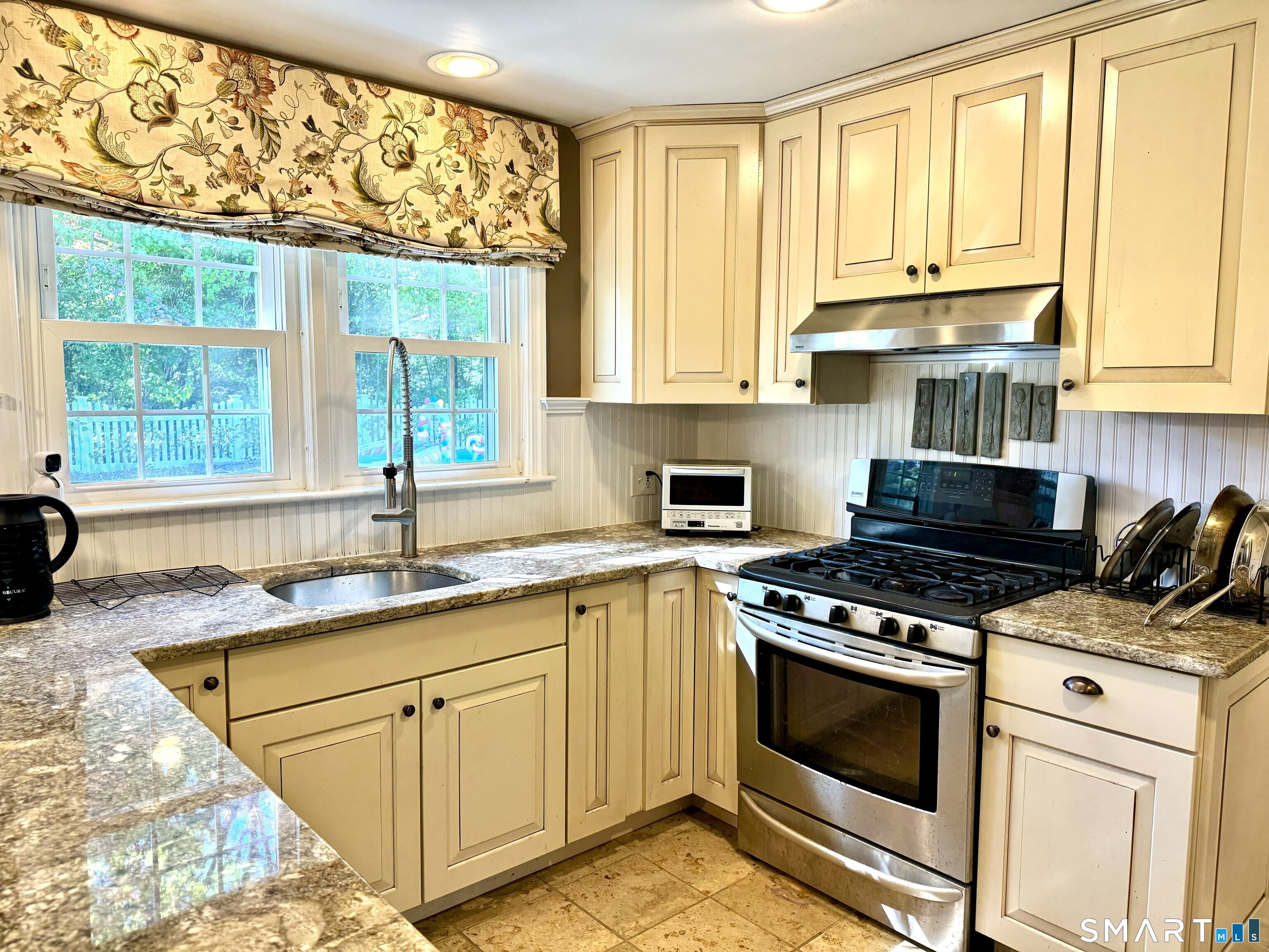 330 Ridge Road Hamden CT 06517