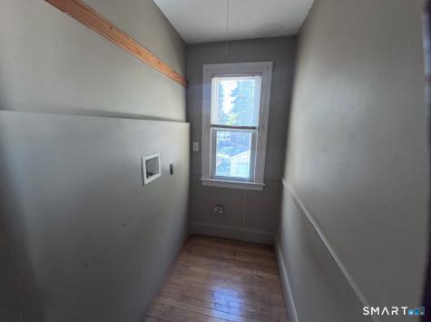 15-17 Fuller Avenue East Hartford CT 06108