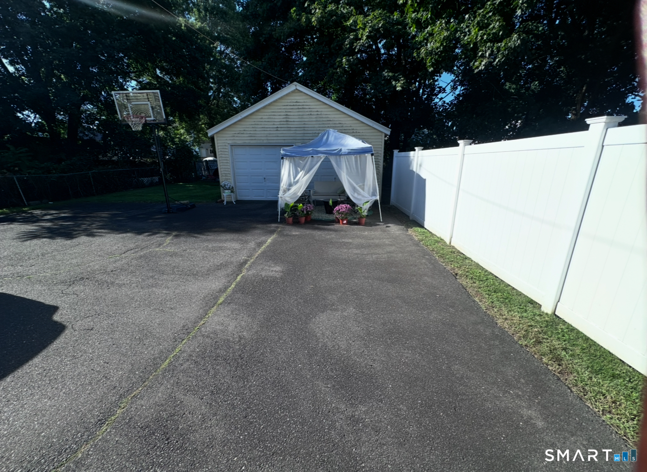 15-17 Fuller Avenue East Hartford CT 06108