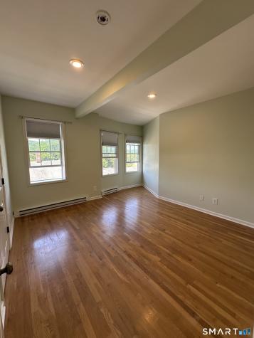 14 Railroad Street New Milford CT 06776
