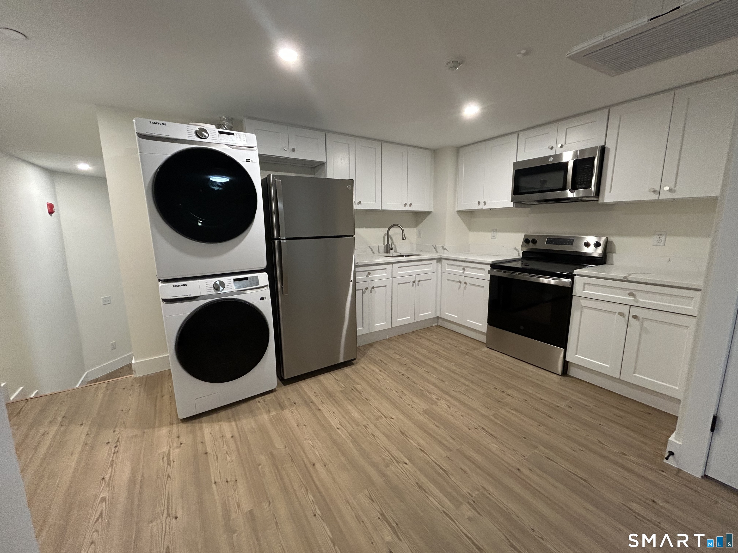 472 Main Street Middletown CT 06457