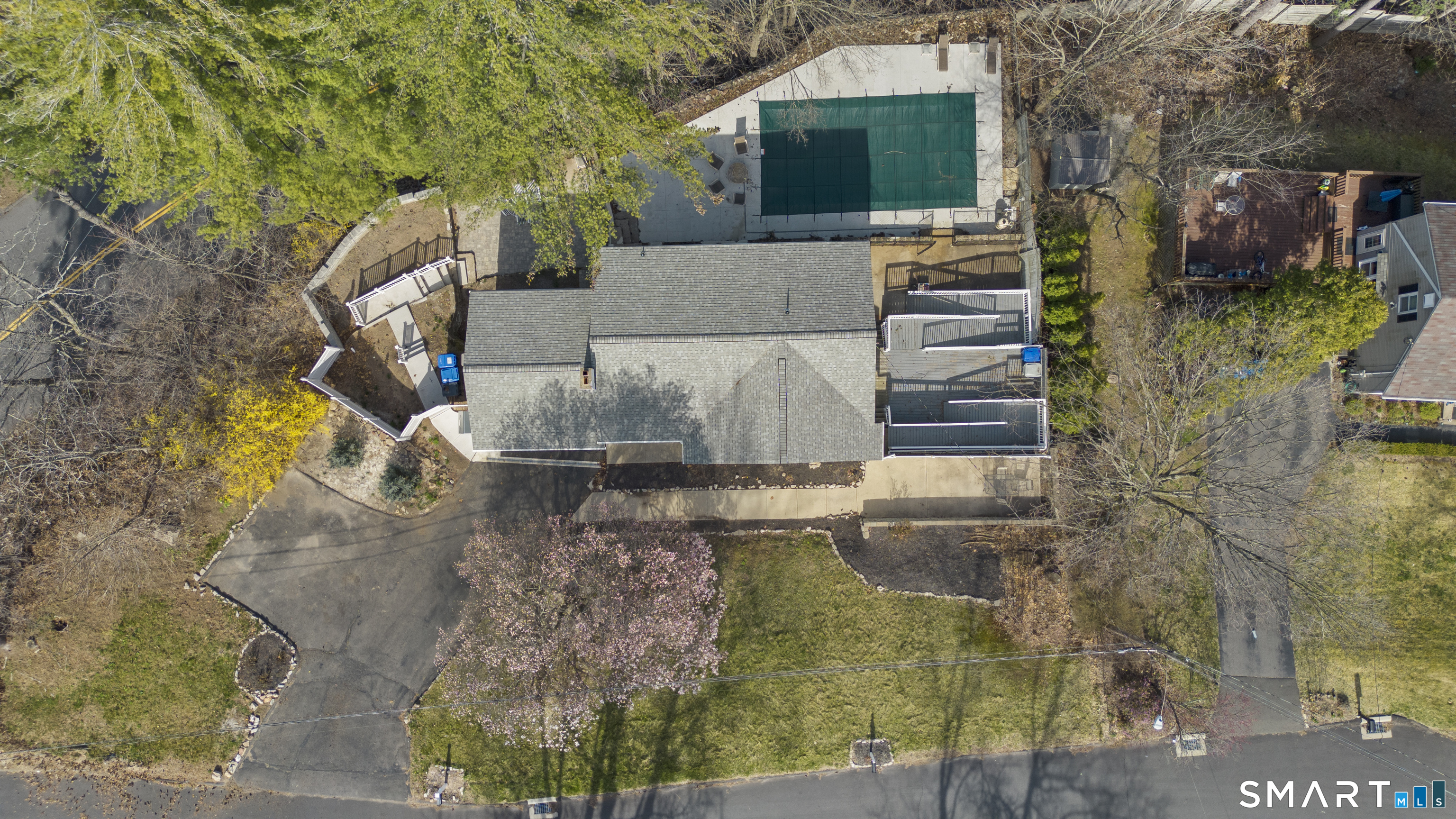 9 Daniel Road Bristol CT 06010