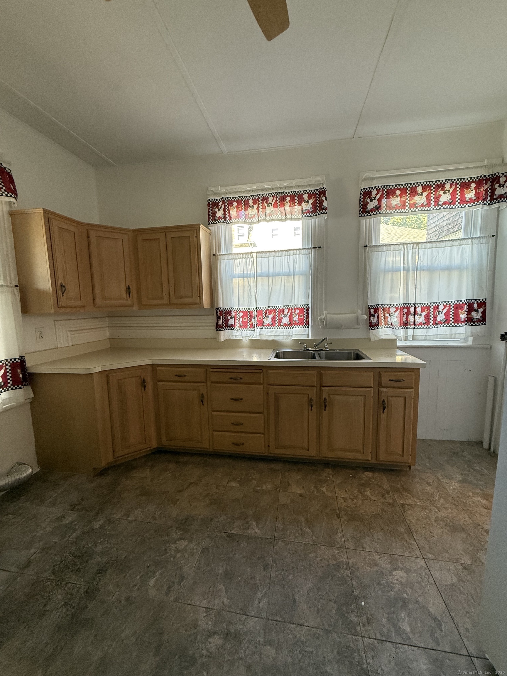 220 Central Avenue Norwich CT 06360