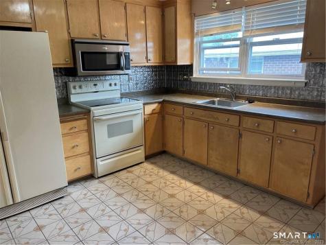 23 Mead Street New Britain CT 06051