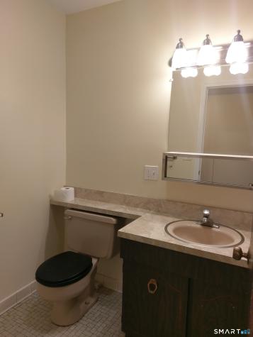 1274 East Main Street Meriden CT 06450