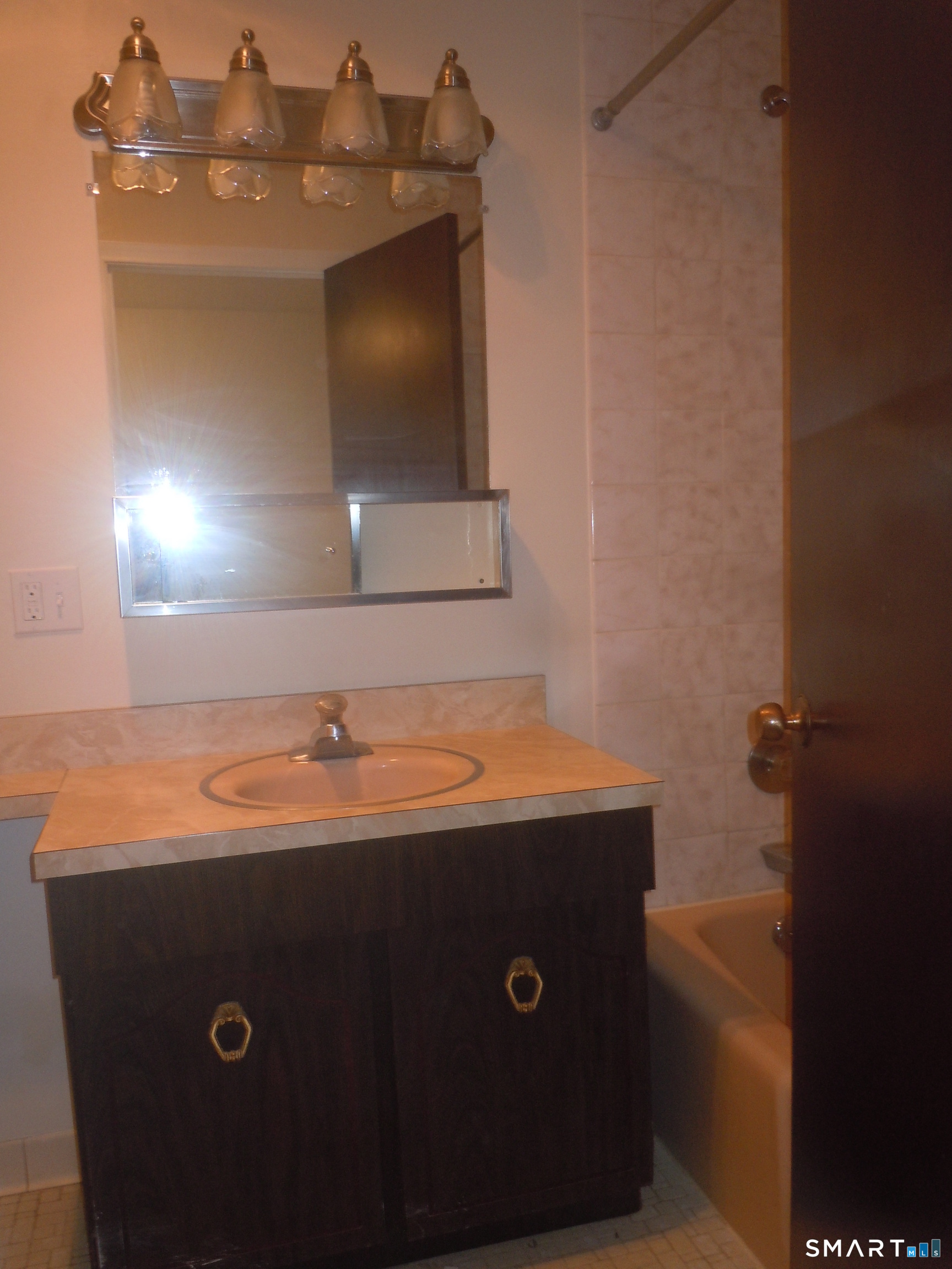 1274 East Main Street Meriden CT 06450