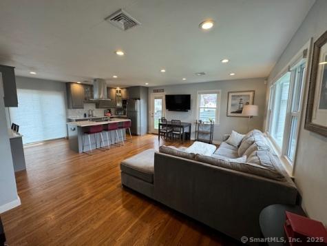 72 Ocean View Street New Haven CT 06512