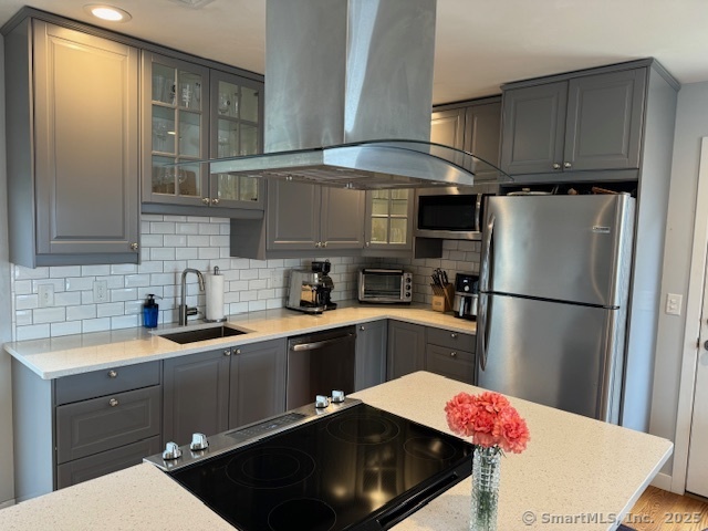 72 Ocean View Street New Haven CT 06512