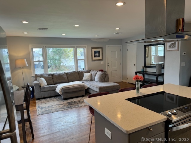72 Ocean View Street New Haven CT 06512