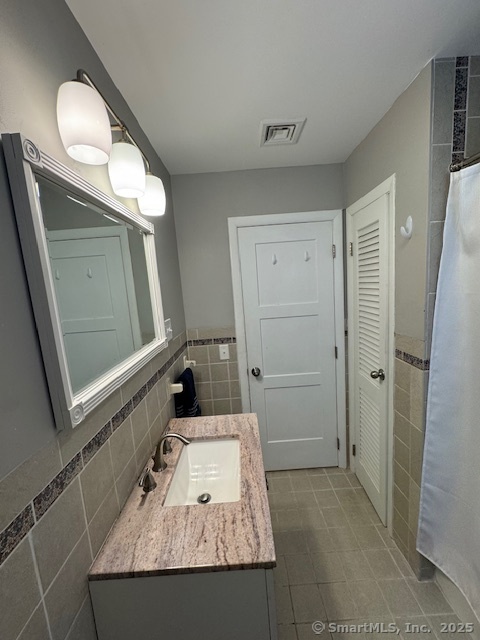 72 Ocean View Street New Haven CT 06512