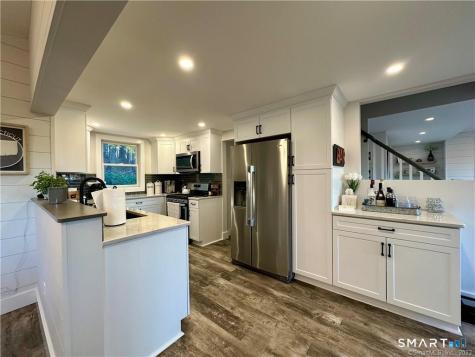 41 Candlewood Drive New Fairfield CT 06812