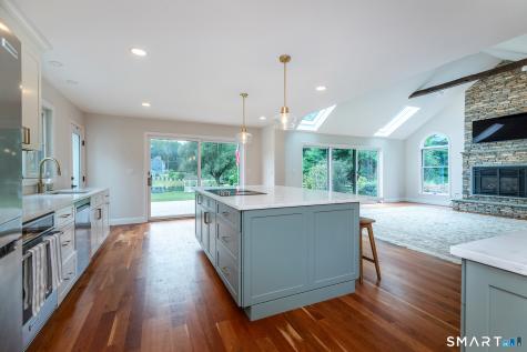 4 Breezy Hill Road Canton CT 06019