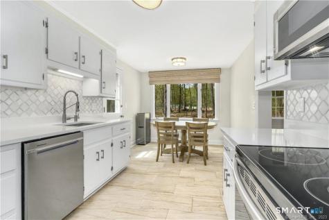 792 Smith Ridge Road New Canaan CT 06840