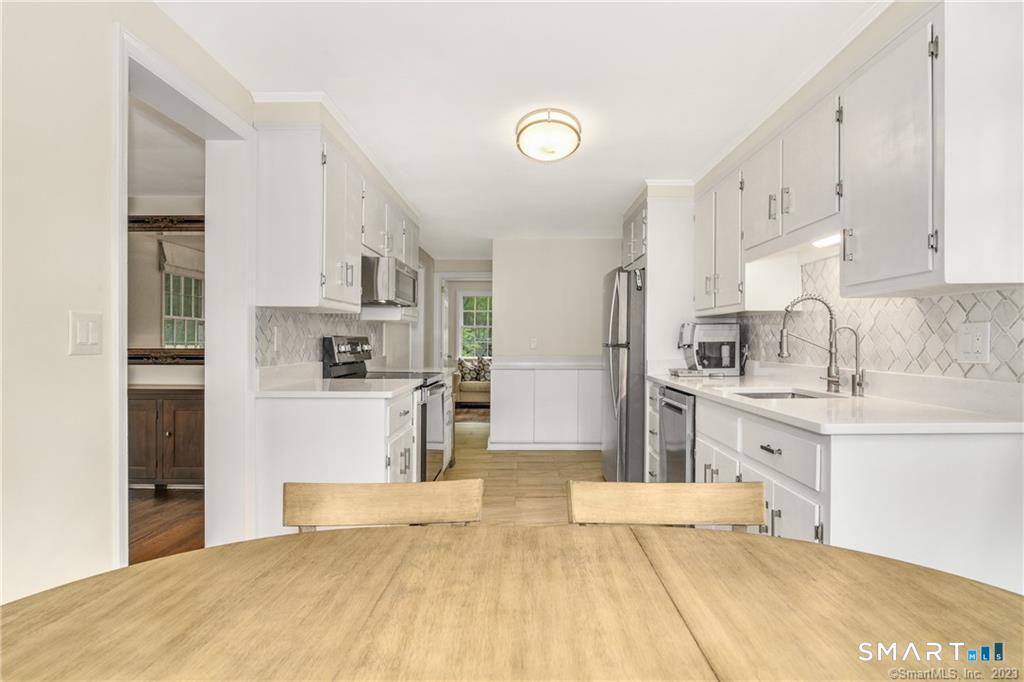 792 Smith Ridge Road New Canaan CT 06840