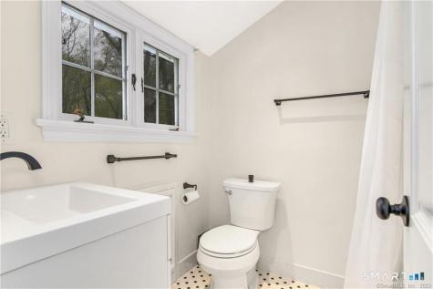 792 Smith Ridge Road New Canaan CT 06840